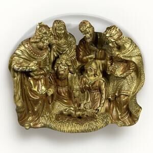 INTERNATIONAL BAZAAR NATIVITY SET. Gold CHRISTMAS NATIVITY Scene VTG Resin